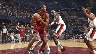 开元体育官网-包含NBA常规赛加时末段再迎强敌;塞维利亚再遭质疑;主帅态度——气氛紧张;赛程密集仍需轮换的词条